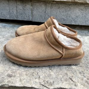 UGG Slippers Boots Sz 7